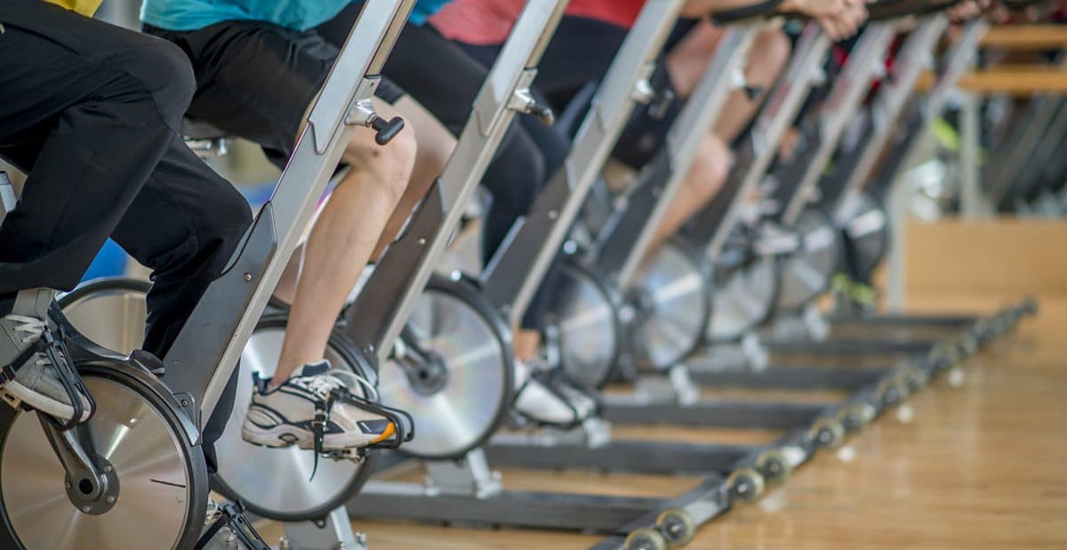 6 Minute English / Why more of us are getting fitter together