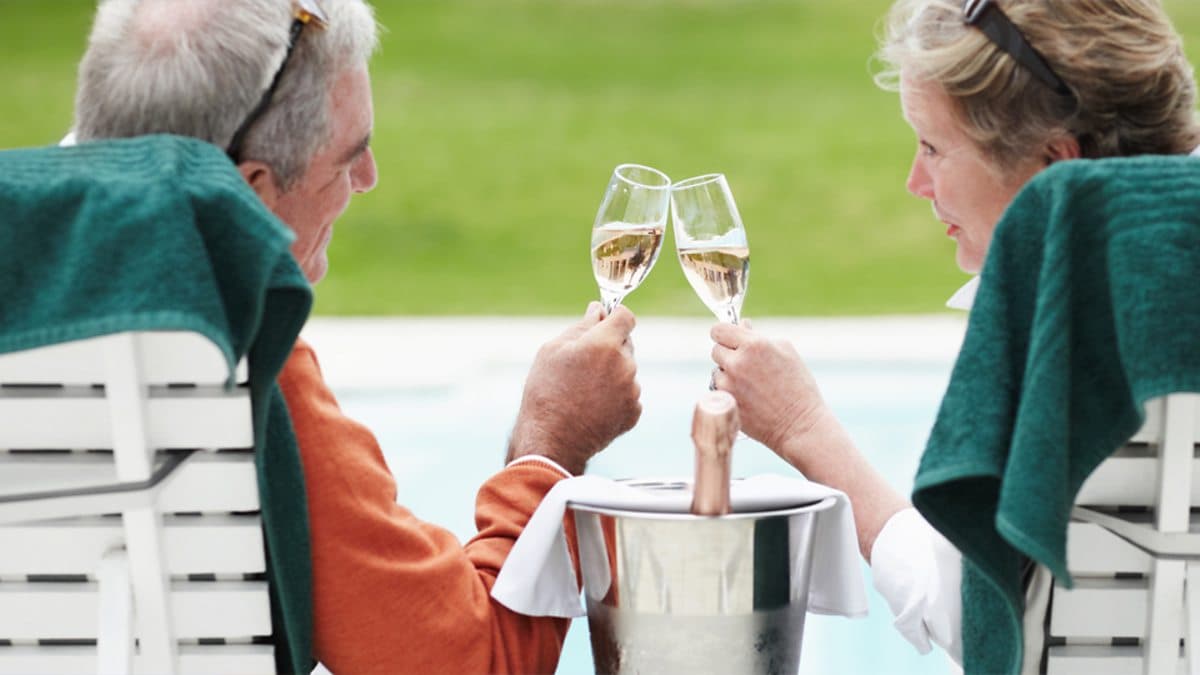 6 Minute English / Do you care if you're poor when you're old?