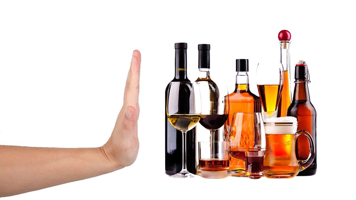 6 Minute English / Could you give up booze for a month?
