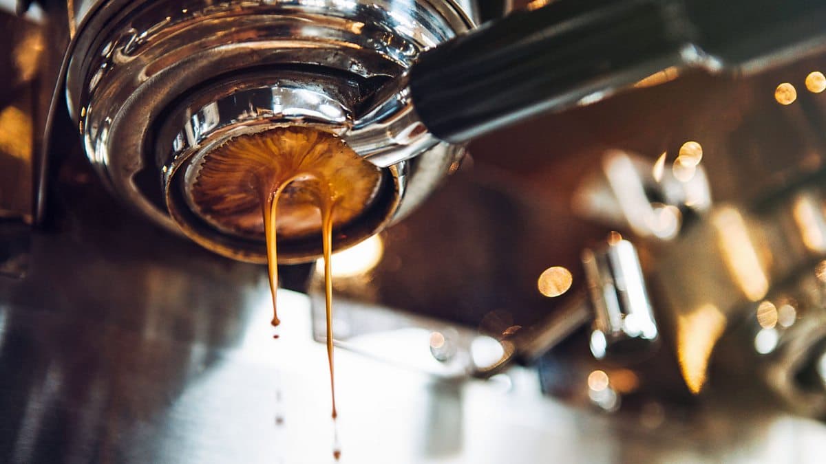6 Minute English / How do you like your coffee?