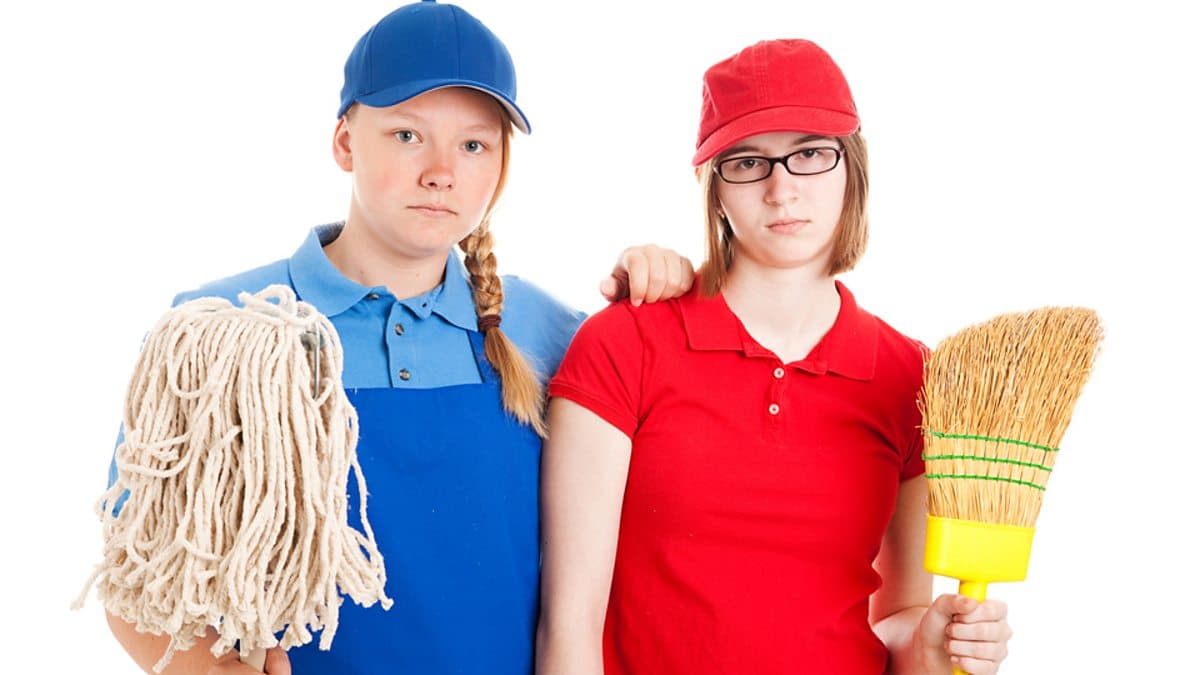 6 Minute English / Should schoolchildren have jobs?