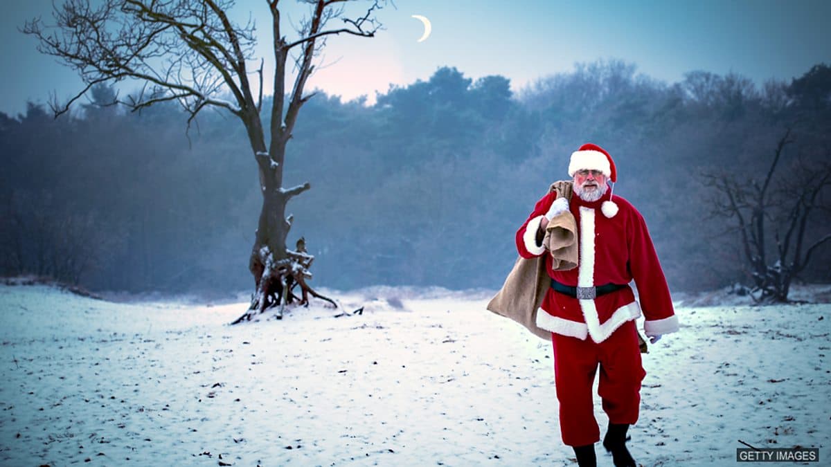 6 Minute English / The perfect Santa