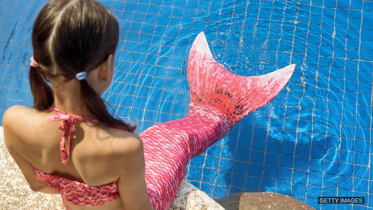 6 Minute English / Swimming like a mermaid
