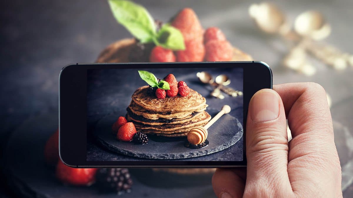 6 Minute English / Photo-friendly food