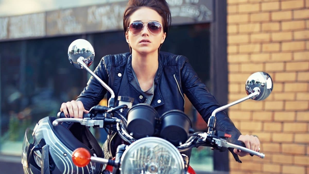 6 Minute English / Women and motorbikes