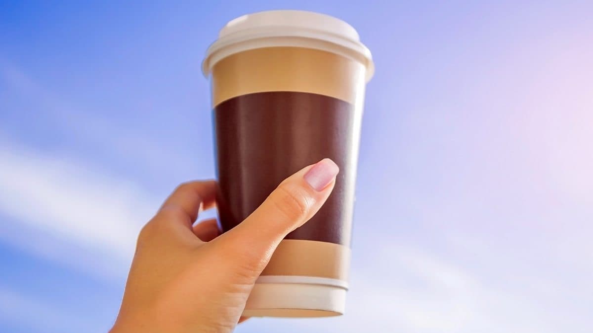 6 Minute English / Coffee cups: Do you use your own?