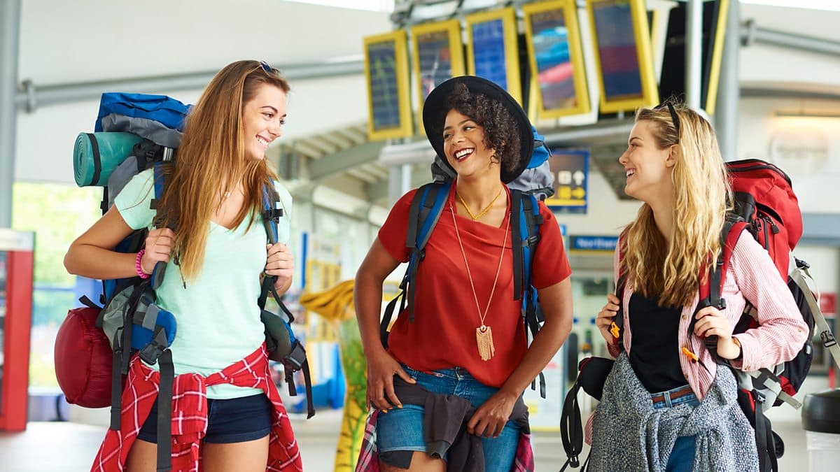 6 Minute English / Why take a gap year?